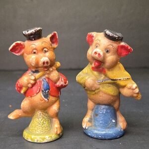 2 Of TheThree Little Pigs Bisque Chalkware Disney Flute And Fiddle Japan Vintage
